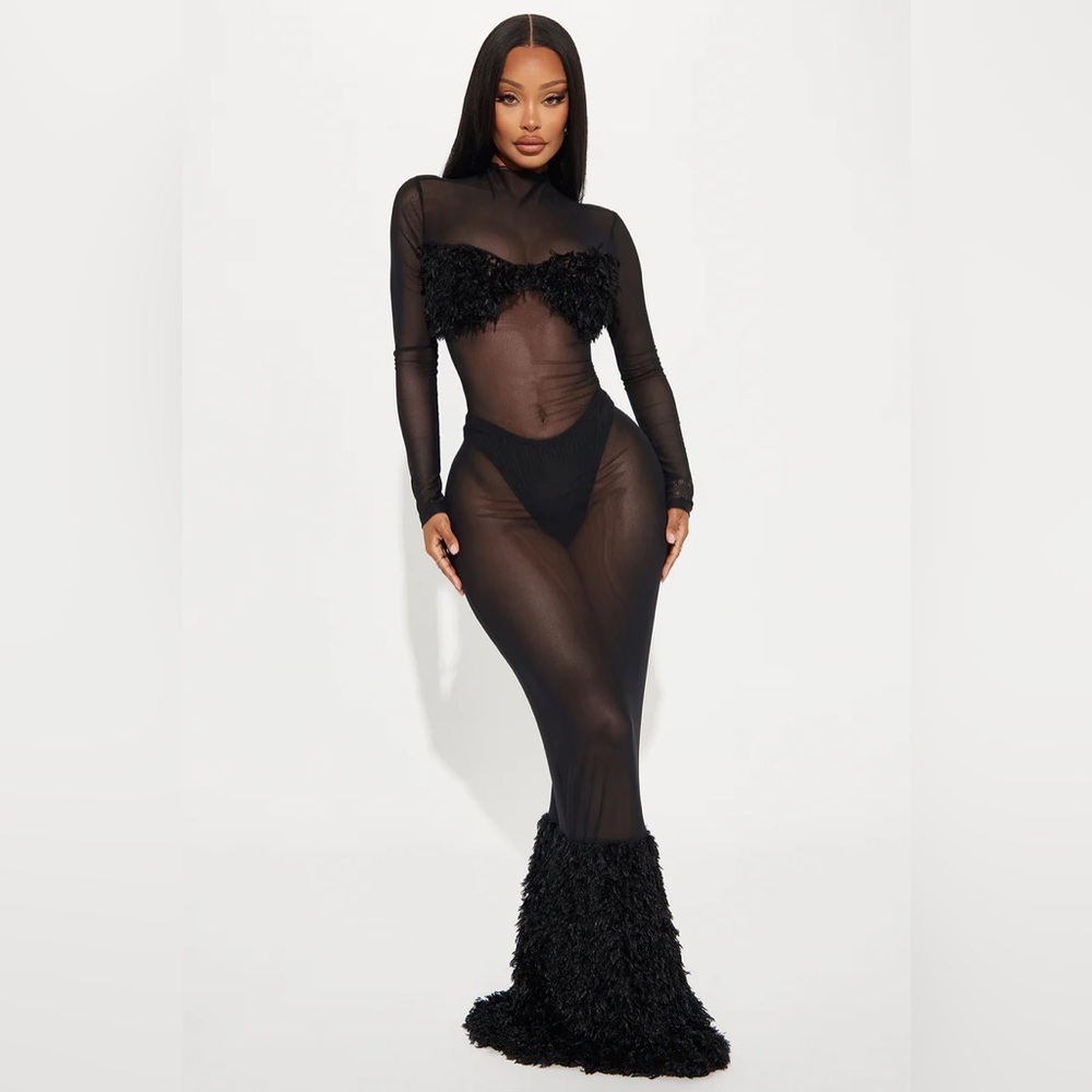 New Kylie High Neck Sheer Maxi Dress in Black Size XL